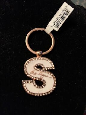 “S” purse charm or key chain with Rhinestones says Las Vegas appears new!